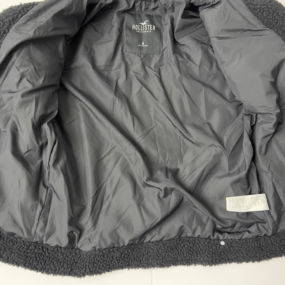 Hollister Women's Black Sherpa Jacket - Picture 6 of 6
